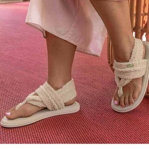 NWT Sanuk Sling 2 Chill Size 7 in Birch